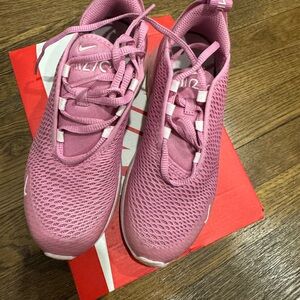Nike Rose Mesh Sneakers